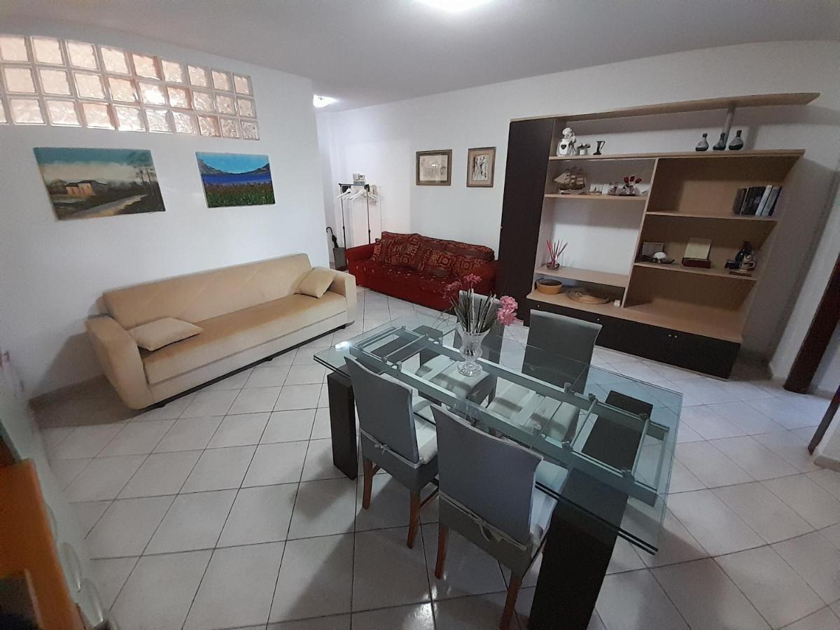 لاتينا Casa Con Veranda In Centro - Comodo Parcheggio E Garage Incluso المظهر الخارجي الصورة